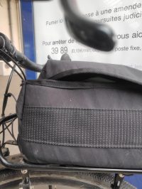 Fahrradtasche auf dem Fronträck